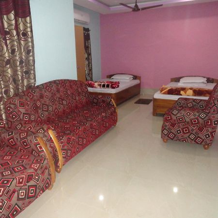 Hotel Kaustav Tezpur Extérieur photo