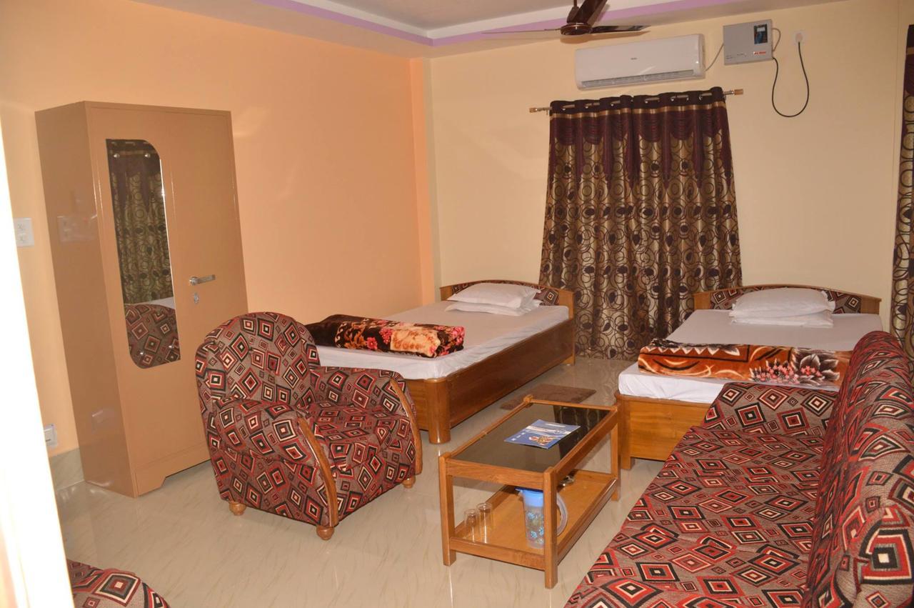 Hotel Kaustav Tezpur Extérieur photo