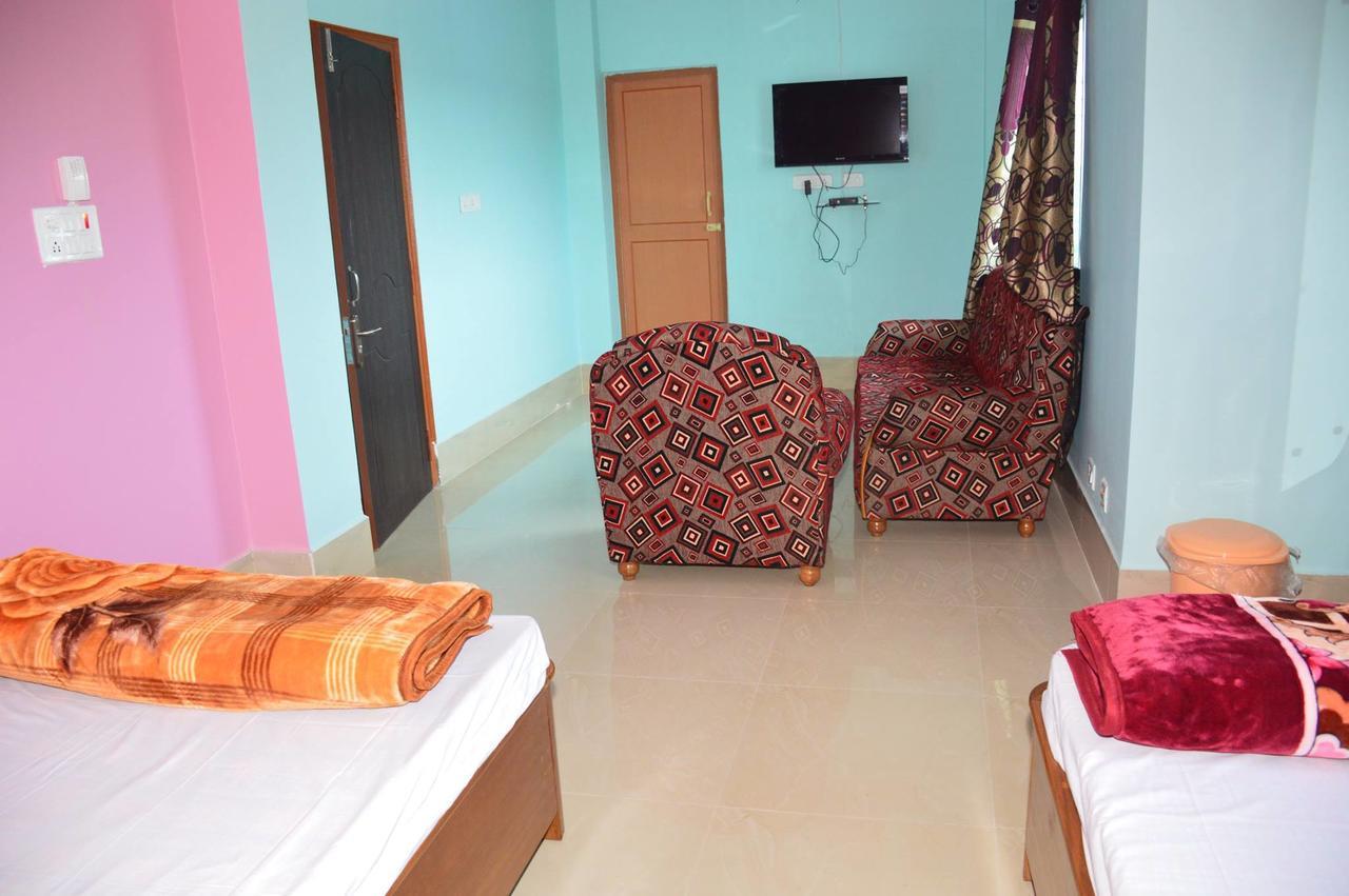Hotel Kaustav Tezpur Extérieur photo