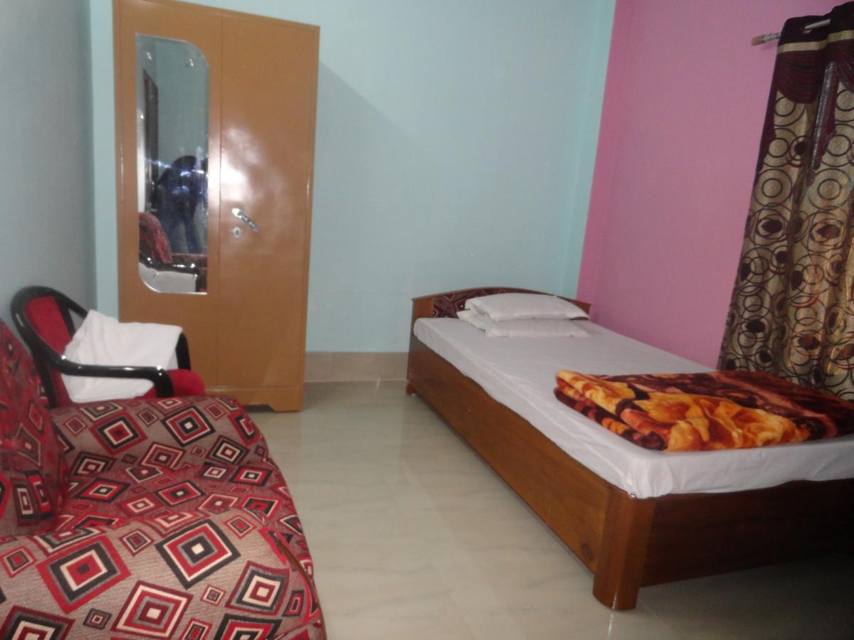 Hotel Kaustav Tezpur Extérieur photo
